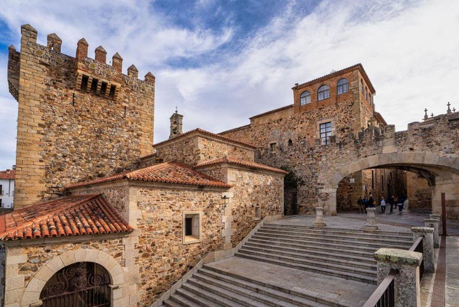 Apartamento La Almena 1 Junto A Plaza Mayor,2 Habitaciones, Parking Gratuito Caces Eksteriør billede
